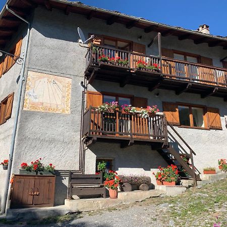 San Marco Farmhouse With A View. Oulx Extérieur photo
