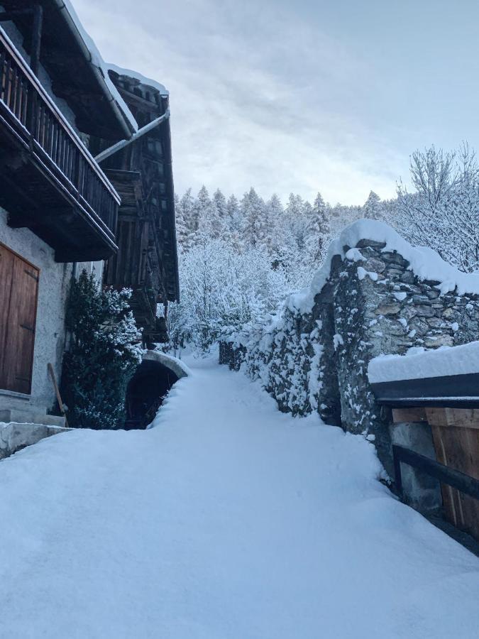 San Marco Farmhouse With A View. Oulx Extérieur photo